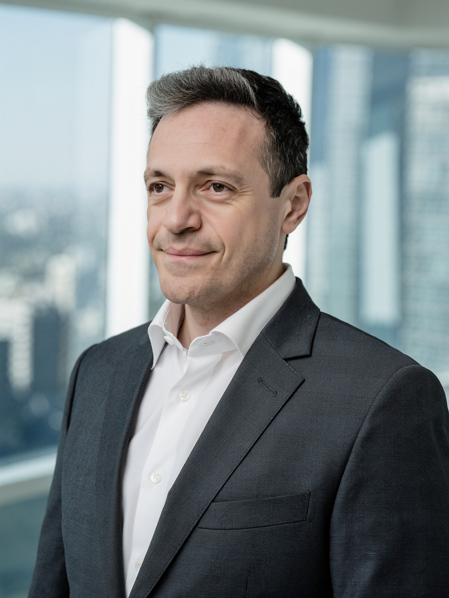 Roberto Pereira Eisenlohr - Executive Portrait